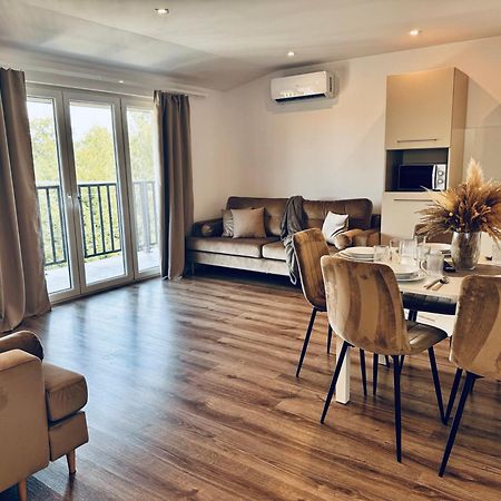Apartamenty Modrzewiowa Zator Piotrowice  Экстерьер фото